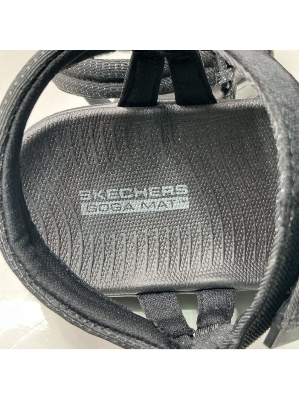 Skechers Women's Go Walk Arch Fit Sandals Size 7 Black Adjustable Straps - Picture 4 of 6